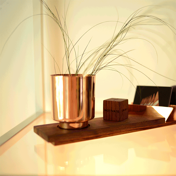 SPOTLIGHT: Desk Set Lux Cupri, Natural Elegance That Nourishes The Soul