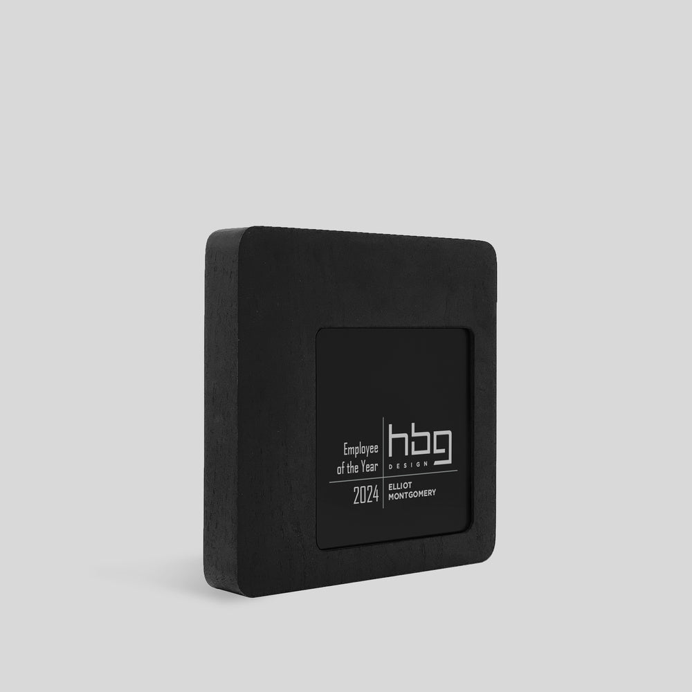 Figura Quadrato Plaque, wood and metal, black, modern, elegant, engraved recognition plaque, with a square shape, rounded corners, and offset nameplate, architect-designed and artisan-crafted in the USA. 