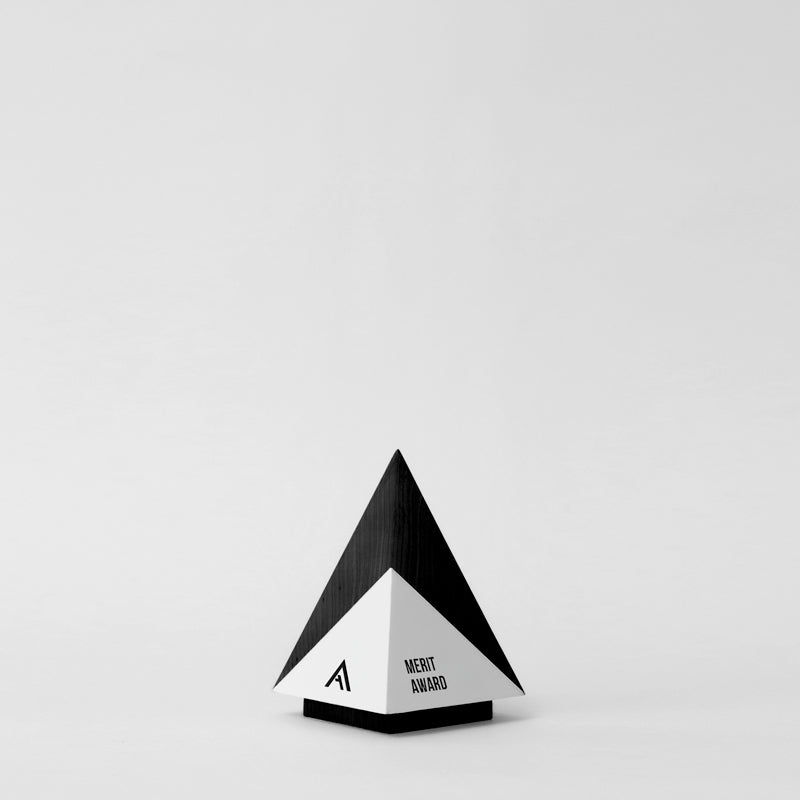 Geometria Award Pyramis