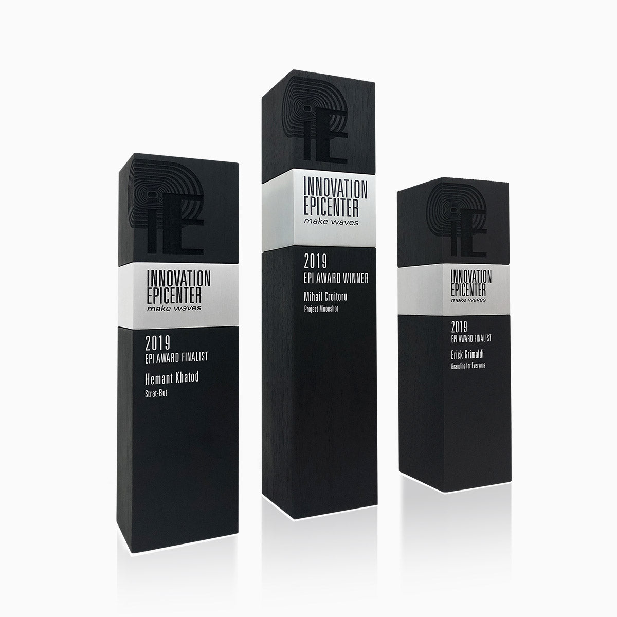 TROPHY STELA SQUARE